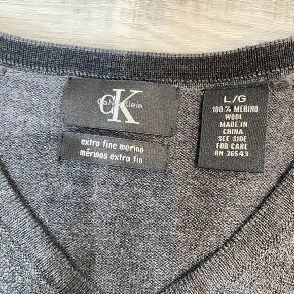 CK Calvin Klein Charcoal Grey Men's L 100% Extra Fine Merino Wool V-Neck Sweater - Picture 13 of 15